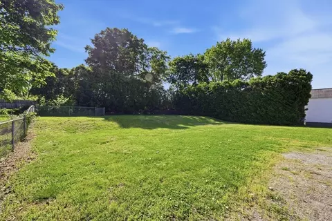 Exterior - 97 Maebeth St, Springfield, MA 01119 photo 4 of 7
