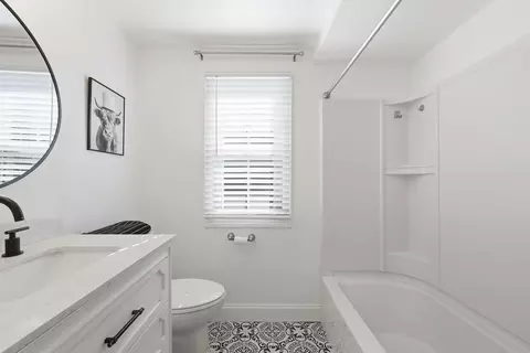 Bath - 97 Maebeth St, Springfield, MA 01119 photo 1 of 4