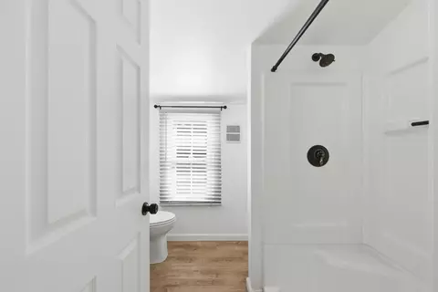 Bath - 97 Maebeth St, Springfield, MA 01119 photo 3 of 4
