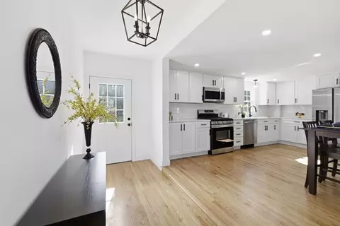 Entry Way - 97 Maebeth St, Springfield, MA 01119 photo 1 of 5