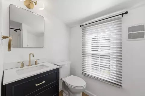 Bath - 97 Maebeth St, Springfield, MA 01119 photo 4 of 4