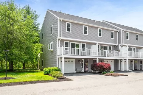 22 Collins St #26, Danvers, MA 01923