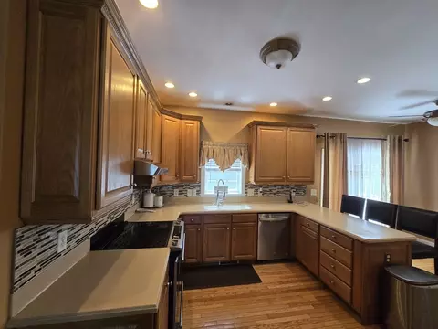 Kitchen - 4 Panarelli Way, Webster, MA 01570 photo 4 of 4