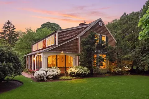 59 Forest St, Lexington, MA 02421