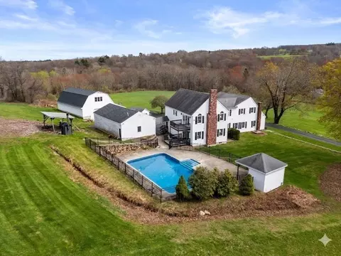 63 Uxbridge Rd, Sutton, MA 01590 photo 4