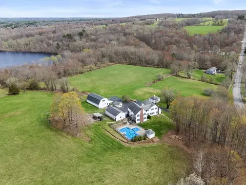 63 Uxbridge Rd, Sutton, MA 01590 photo 2