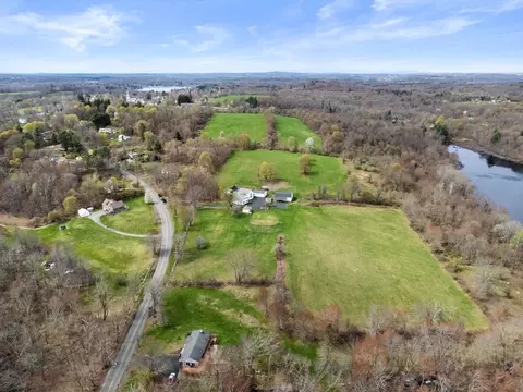 63 Uxbridge Rd, Sutton, MA 01590 photo 9