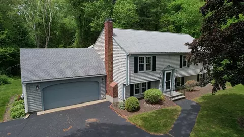 101 Atkinson Dr, Bridgewater, MA 02324