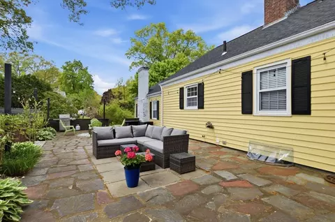 620 Roosevelt Ave, Springfield, MA 01118 photo 33