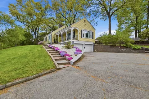 620 Roosevelt Ave, Springfield, MA 01118 photo 3