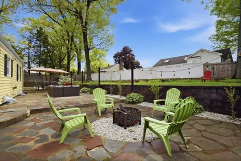 620 Roosevelt Ave, Springfield, MA 01118 photo 39