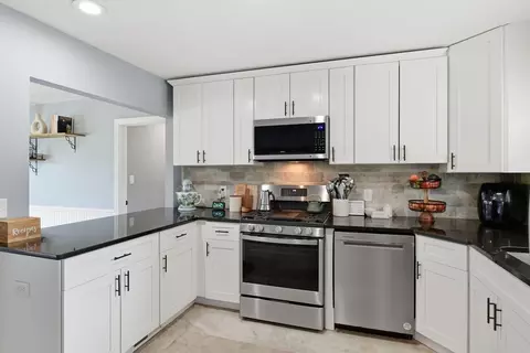620 Roosevelt Ave, Springfield, MA 01118 photo 7