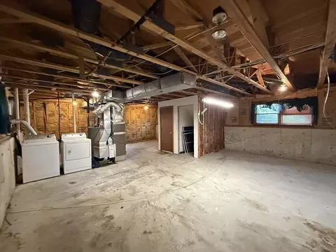 90 Augustus St, Fall River, MA 02721 photo 15