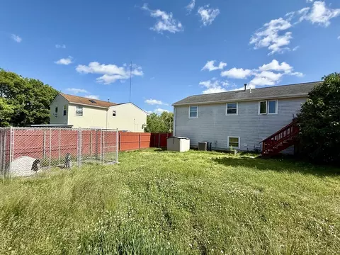 90 Augustus St, Fall River, MA 02721 photo 4