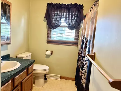 90 Augustus St, Fall River, MA 02721 photo 14