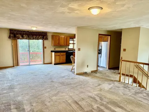90 Augustus St, Fall River, MA 02721 photo 8