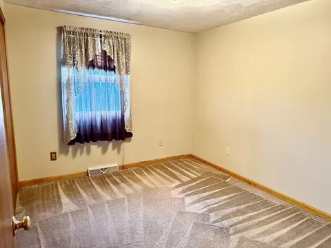 90 Augustus St, Fall River, MA 02721 photo 13