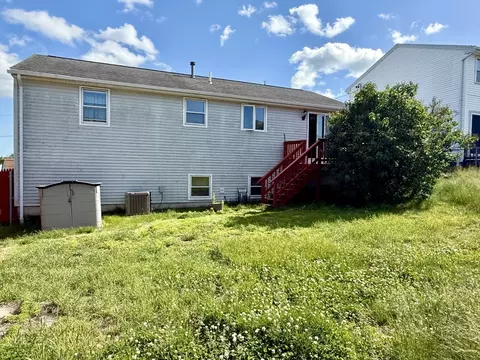 90 Augustus St, Fall River, MA 02721 photo 3