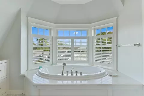 Bath - 22 Kent Rd, Barnstable, MA 02630 photo 2 of 3