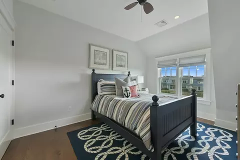 Bedroom - 22 Kent Rd, Barnstable, MA 02630 photo 5 of 6