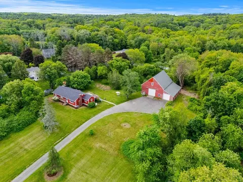 53 Crane Neck St, West Newbury, MA 01985
