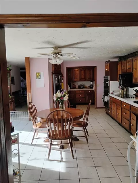 186 Eight Lots Rd, Sutton, MA 01590 photo 3