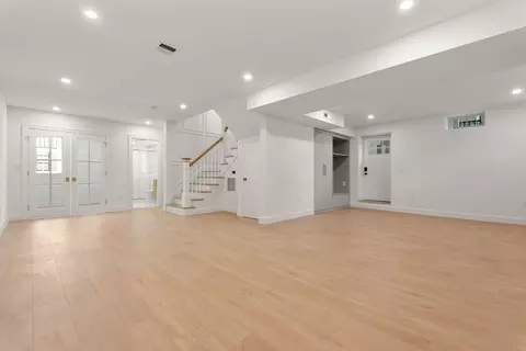18 Naples Rd, Brookline, MA 02446 photo 32
