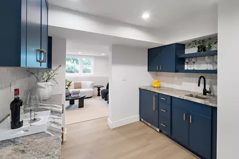 Kitchen - 10 Meredith Cir, Needham, MA 02492 photo 6 of 6