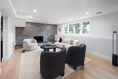 Living - 10 Meredith Cir, Needham, MA 02492 photo 3 of 4