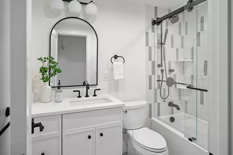 Bath - 10 Meredith Cir, Needham, MA 02492 photo 3 of 4