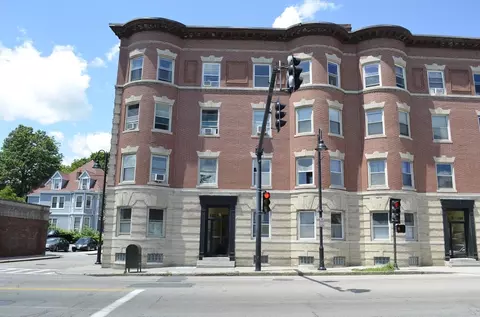 152 Harvard St #2, Brookline, MA 02446