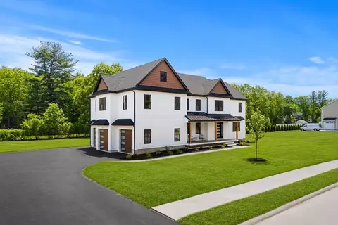 4 Fitzpatrick Ln, Billerica, MA 01862