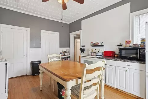 35 Oak St, Lowell, MA 01852 photo 5