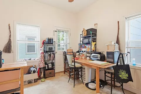 35 Oak St, Lowell, MA 01852 photo 20
