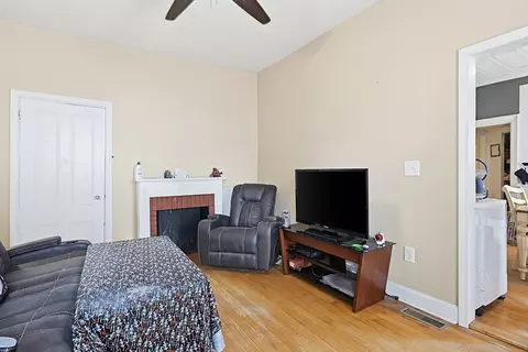 35 Oak St, Lowell, MA 01852 photo 10