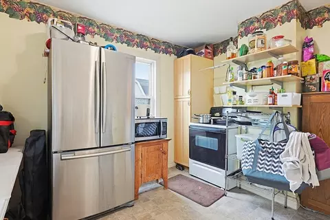 35 Oak St, Lowell, MA 01852 photo 13