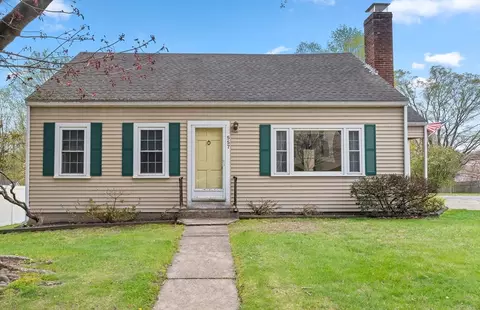 557 Main St, West Newbury, MA 01985