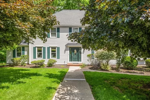 4 Skyview Dr, Walpole, MA 02081