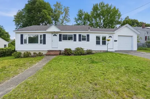 18 Rockwood Ln, Lawrence, MA 01843
