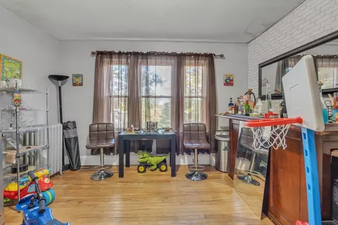 Dining - 15 Circuit Ave E, Worcester, MA 01603 photo 1 of 2
