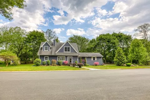 4 Meadow Ln, Danvers, MA 01923