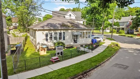 81 Eleanor Rd, Springfield, MA 01108 photo 2