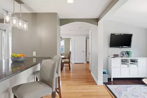 Entry Way - 31 Walnut St, Dedham, MA 02026 photo 2 of 3