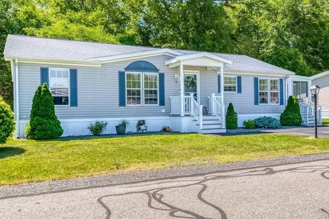 54 Georges Loop, Raynham, MA 02767 photo 4