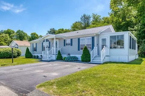 54 Georges Loop, Raynham, MA 02767 photo 2