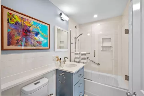 Bath - 10 Dalton #2, Gloucester, MA 01930 photo 1 of 2