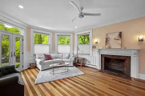 Living - 10 Dalton #2, Gloucester, MA 01930 photo 2 of 6