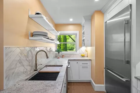 Kitchen - 10 Dalton #2, Gloucester, MA 01930 photo 4 of 6