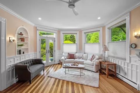 Living - 10 Dalton #2, Gloucester, MA 01930 photo 1 of 6