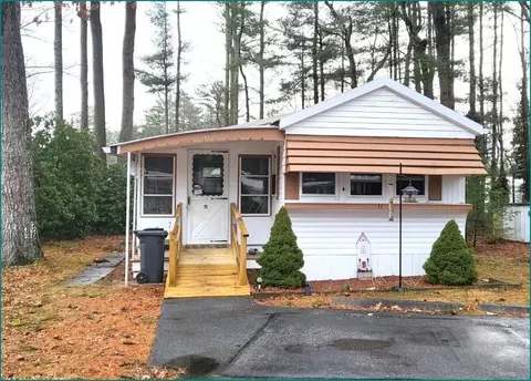 11 Sycamore Dr, Halifax, MA 02338